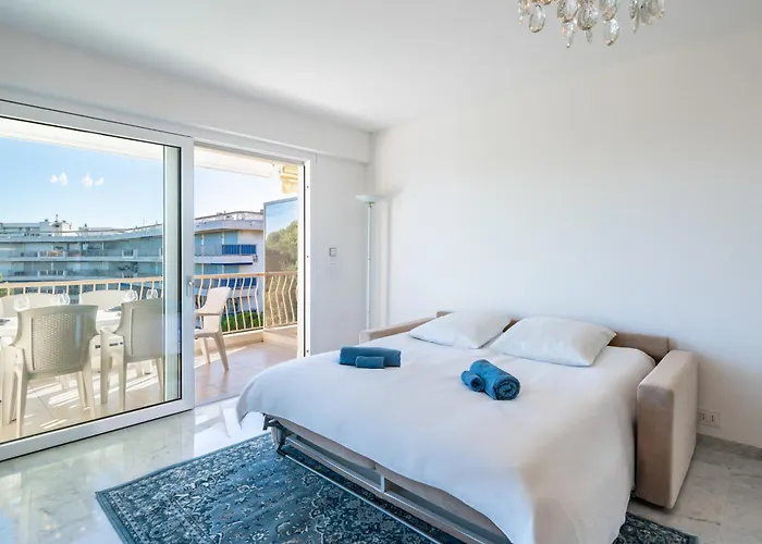 3 Pièces En Dernier étage - Vue Et Montagnes - Résidence De Standing Appartement Antibes