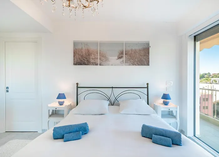 Appartement 3 Pièces En Dernier étage - Vue Et Montagnes - Résidence De Standing