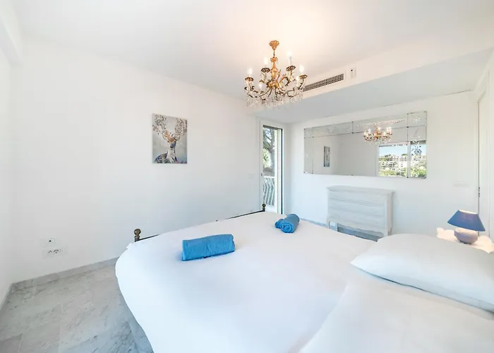 3 Pièces En Dernier étage - Vue Et Montagnes - Résidence De Standing Appartement Antibes