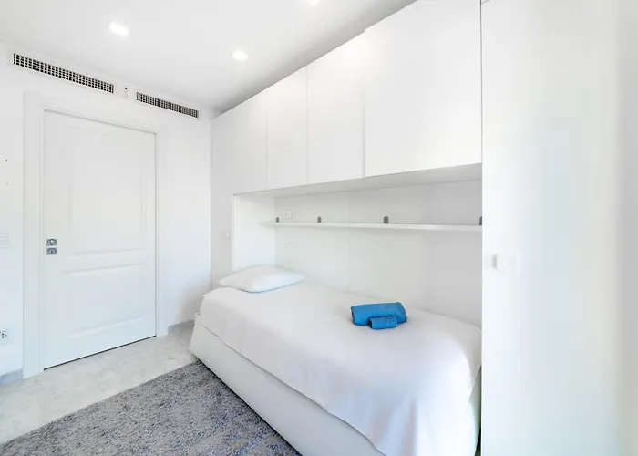 3 Pièces En Dernier étage - Vue Et Montagnes - Résidence De Standing Antibes